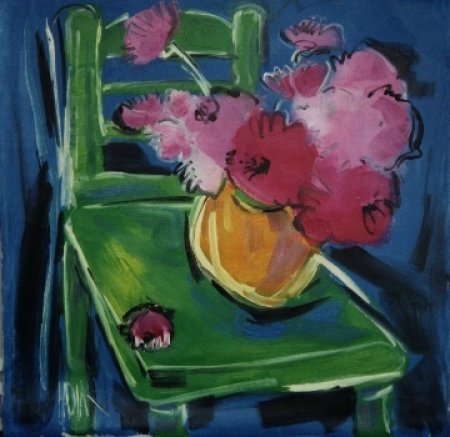 Blumenstrauss auf grünem stuhl